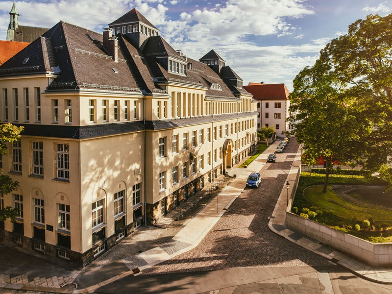 Sonntagsuniversität „Faust im Hörsaal"