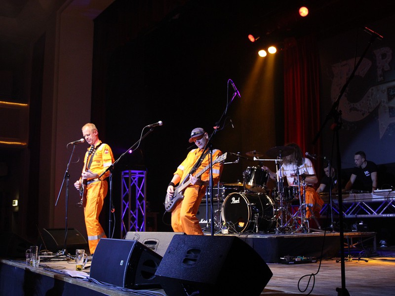 Cramer-Band: „Happy Metal“-Konzert