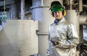 Kupferschlacke für Stahl- und Glasindustrie nutzbar machen