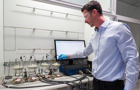 Hydrogen mobility: New research project optimizes fuel cell