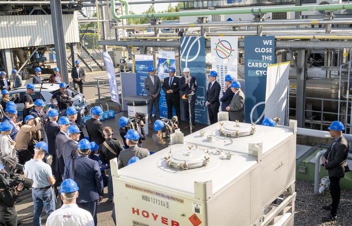 Klimaneutrale Kraftstoffe für die Mobilität von morgen: E-Fuels-Produktion im Dauereinsatz testen