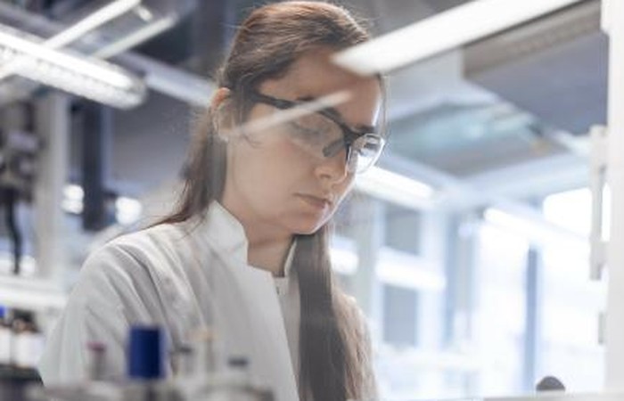 Technologiemetalle aus Elektroschrott gewinnen