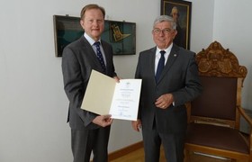 University wins BGR Vice President Dr Volker Steinbach as honorary professor