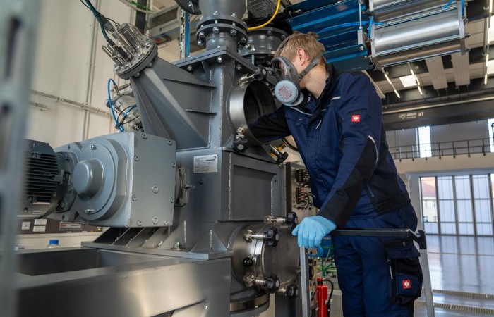 Nachhaltiger Schreddern – besser Verwerten: Erste Tests an neuer Anlage für Batterie-Recycling