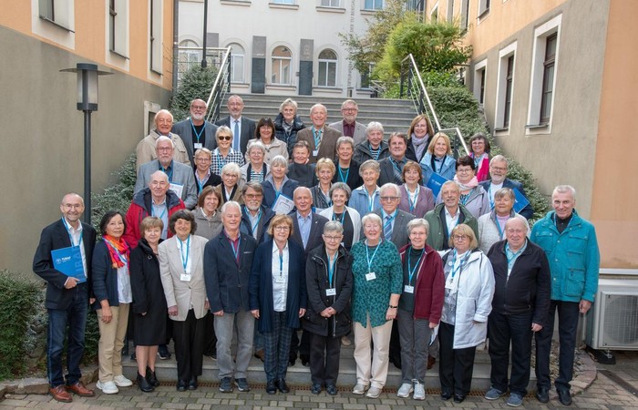 Goldenes Diplom: Wie sich das Chemiestudium in 50 Jahren verändert hat
