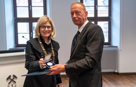 Hohe Ehre für außergewöhnliches Engagement