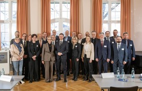 TU Bergakademie Freiberg bei Strategietreffen der Sächsischen Wasserstoffunion mit dem Ministerpräsidenten