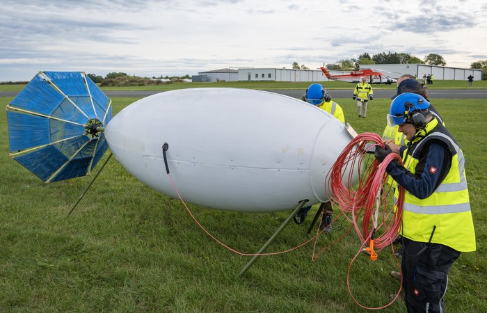 3D-Modelle für Zinn-Lagerstätten: Hubschrauber mit Sonde im West-Erzgebirge unterwegs
