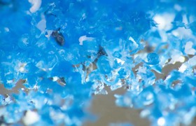 Forschen gegen Mikroplastik: TU Freiberg entwickelt neues Verfahren für naturbasierte Mikropartikel
