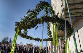 Neues Forschungszentrum für Hochtemperatur-Stoffwandlung feiert Richtfest
